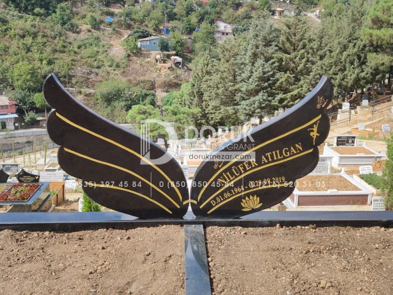 Özel Tasarım Siyah Granit Kelebek Mezar Taşı Modeli