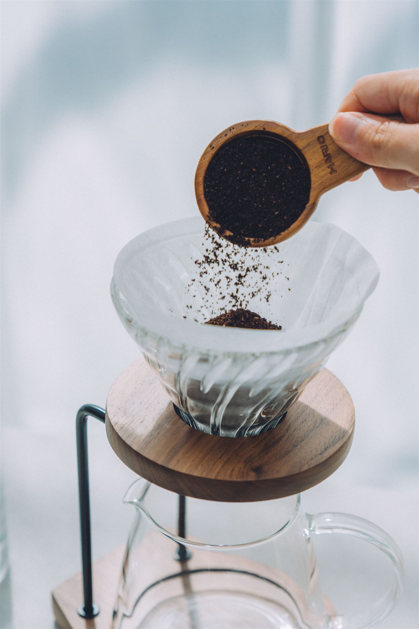 Hario V60 02 Cam Dripper Walnut Wood - Görsel 2
