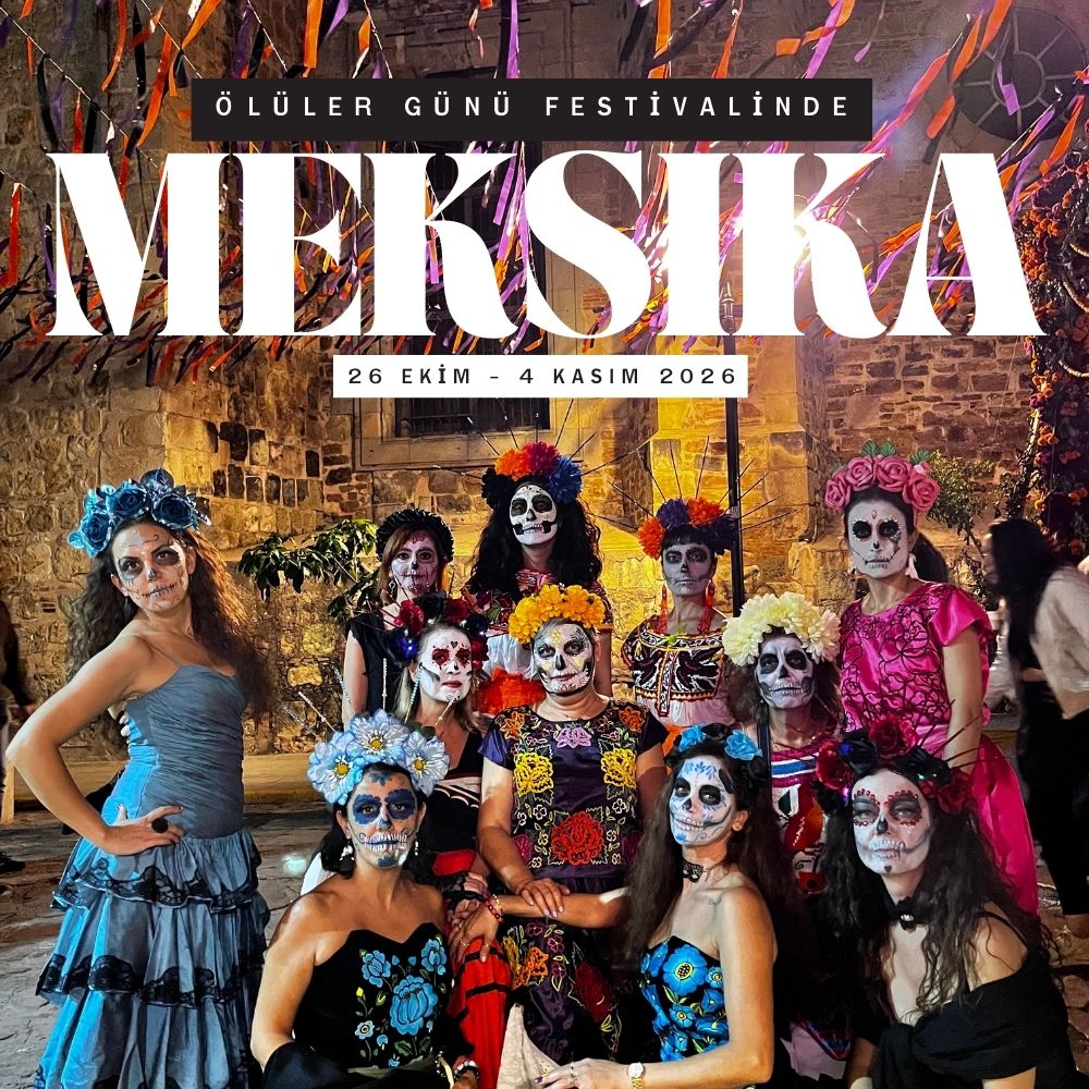 Ölüler Günü Festivalinde Meksika