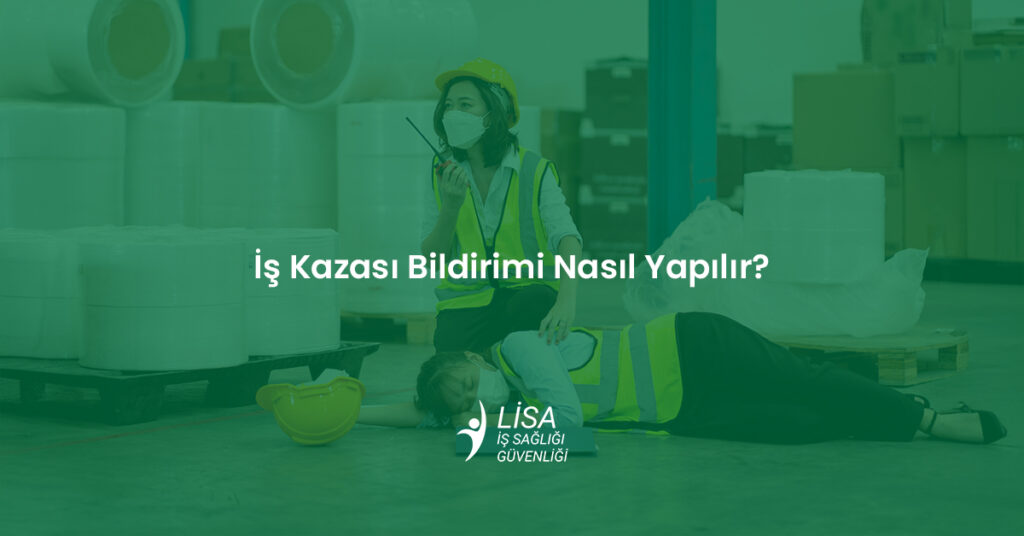 Fabrika ortamında iş kazası geçiren personele telsizle yardım çağıran iş güvenliği uzmanı ve yerdeki yaralı işçi.