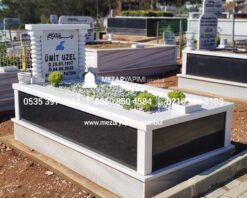 Tek Kişilik Granit Sütunlu Mezar