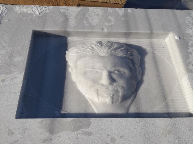 Mermer Üzerine 3 Boyutlu Yüz Kabartması