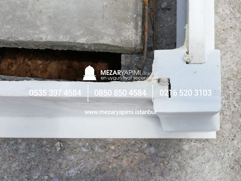Tek Kişilik Baştaşı Sütunlu Süt Beyazı Mermer Mezar - Görsel 6