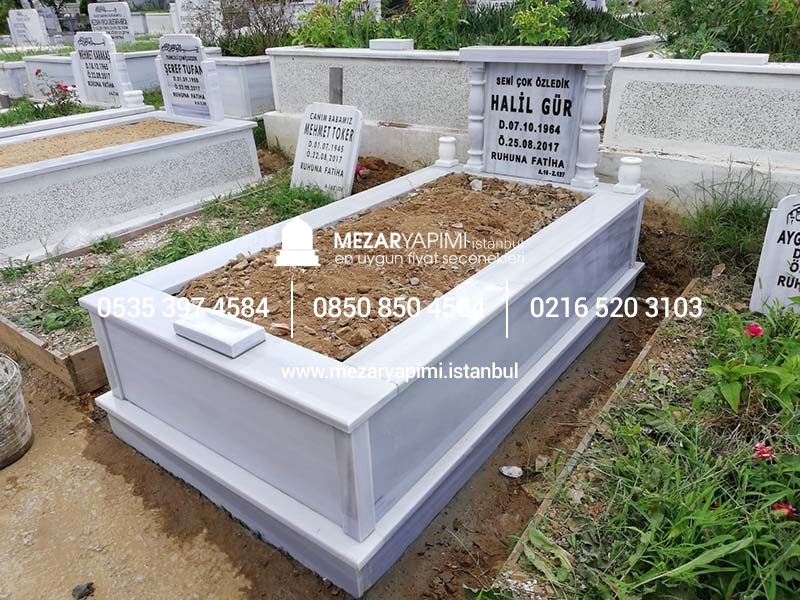 Tek Kişilik Mermer Sütunlu Mezar