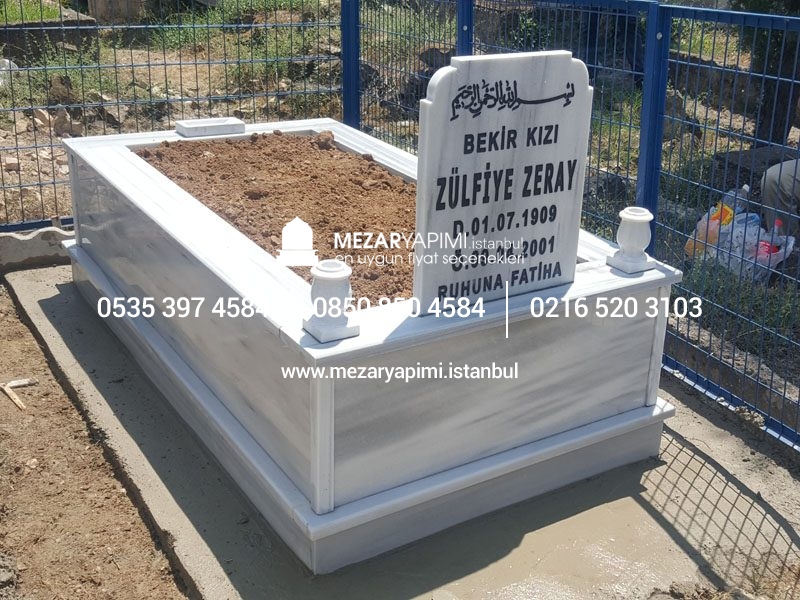 Tek Kişilik Vazolu Mermer Mezar