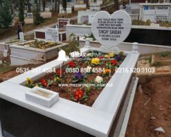 Alternative view of Tek Kişilik Kalp Şeklinde Mezar Taşı Modeli