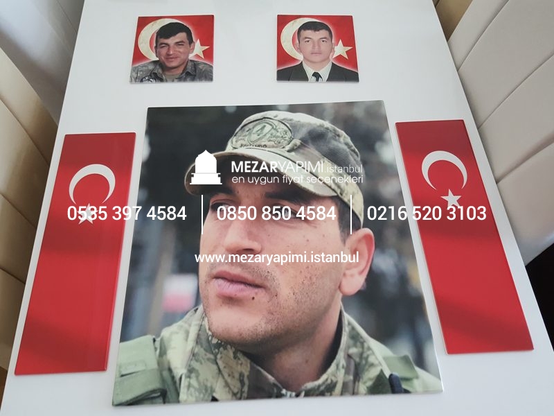Şehit Mezar Taşına Solmayan Porselen Fotoğraf & Bayrak - Görsel 2