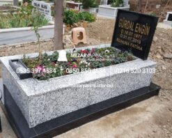 Alternative view of Tek Kişilik Gri & Siyah Komple Granit Mezar