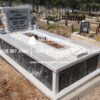 Tek Kişilik Sütunlu Gövde Siyah Mermer Mezar
