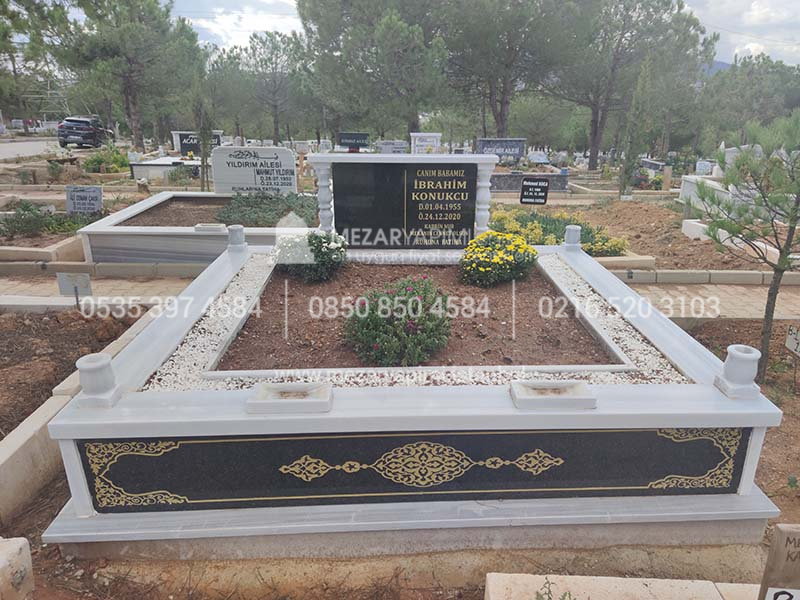 cift Kisilik Granit Desen islemeli Sutunlu Mezar