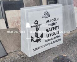 Gemi Dümeni ve Çapa İşlemeli Mermer Baş Taşı Modeli - Görsel 3
