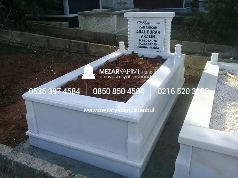 Tek Kişilik Baştaşı Sütunlu Süt Beyazı Mermer Mezar - Görsel 4
