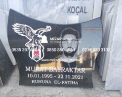 Mezar Taşı Üzerine Spor Kulübü Takım Logosu