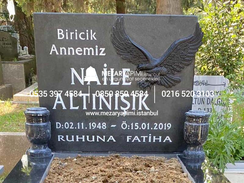 Kartal Figürlü Siyah Mezar Taşı