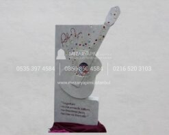 Gitar Şeklinde Mezar Taşı - Görsel 3