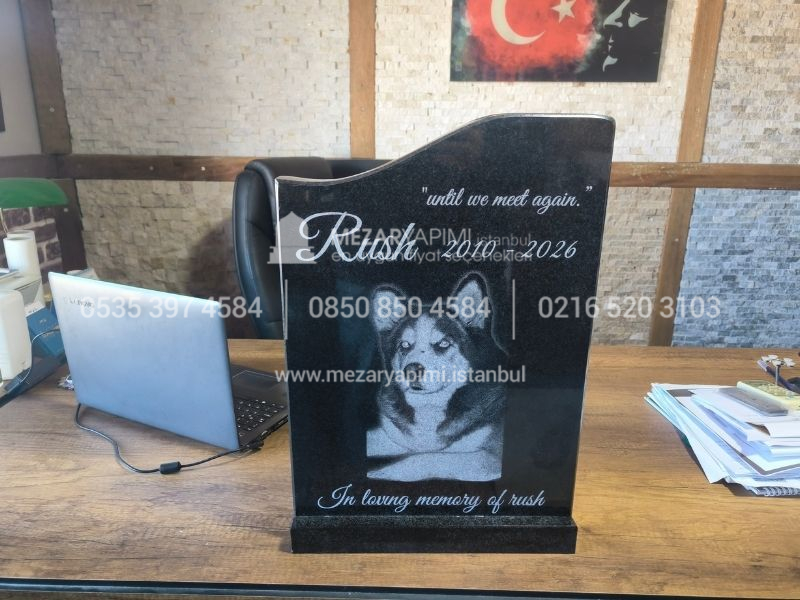 Lazer Resimli Siyah Granit Pet Mezar Taşı