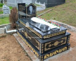 Komple Desen İşlemeli Üzeri Kapaklı Granit Mezar