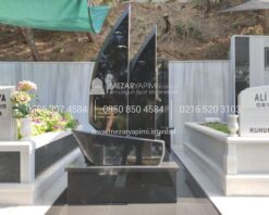Yelkenli Gemi Şeklinde Granit Anıt Mezar
