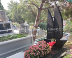 Yelkenli Gemi Şeklinde Granit Anıt Mezar