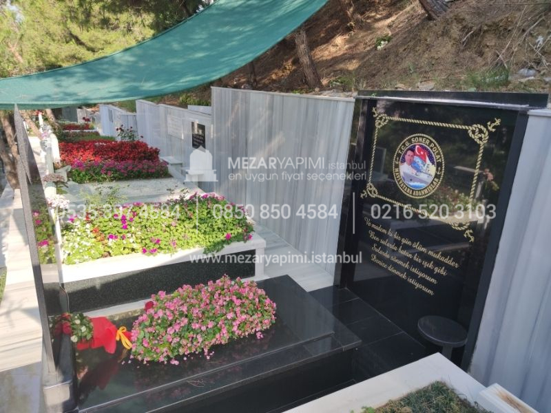 Yelkenli Gemi Şeklinde Granit Anıt Mezar