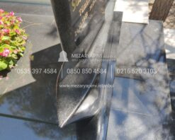 Yelkenli Gemi Şeklinde Granit Anıt Mezar