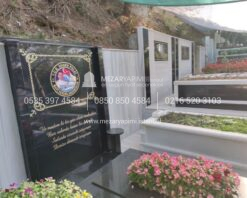 Yelkenli Gemi Şeklinde Granit Anıt Mezar