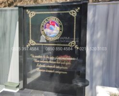 Yelkenli Gemi Şeklinde Granit Anıt Mezar