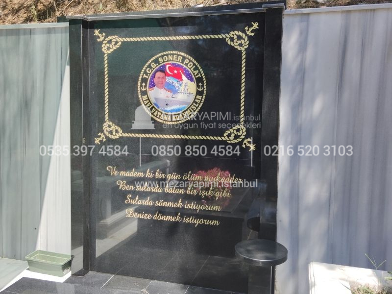 Yelkenli Gemi Şeklinde Granit Anıt Mezar