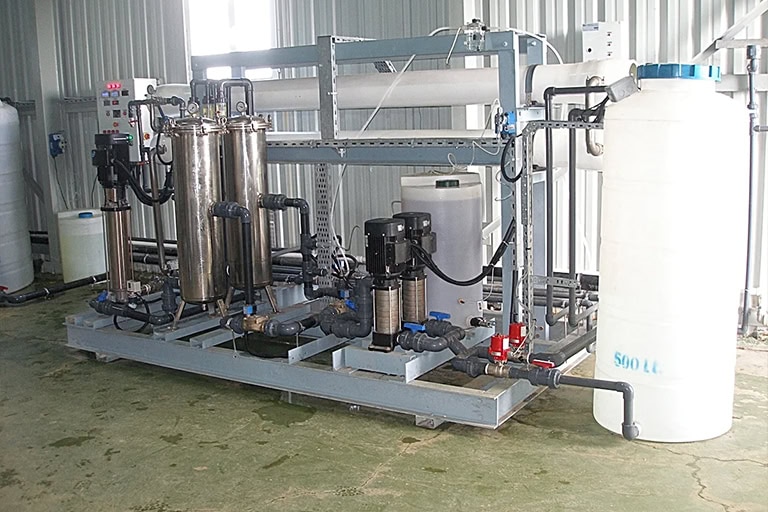 NAJAF EL ESREF PROVINCE NAJAF/IRAQ 25 M3/HR BAHR AL NAJAF VILLAGE'S REVERSE OSMOSIS SYSTEM 2014