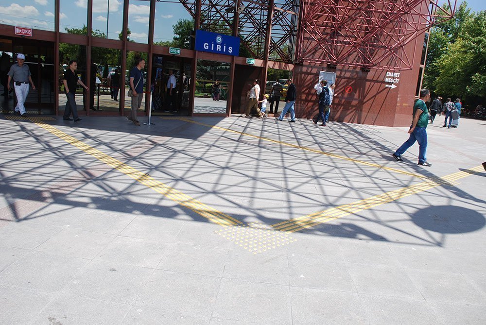 Görme Engelli Yolları