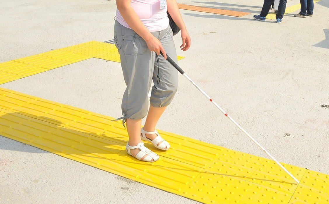 Görme Engelli Yürüme Yolu
