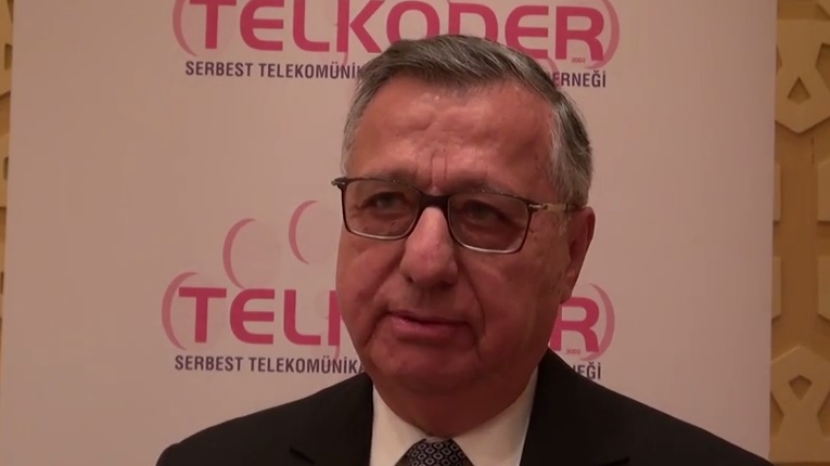 Devlet telekomünikasyon sektöründe nasıl bir rol üstlenmeli?