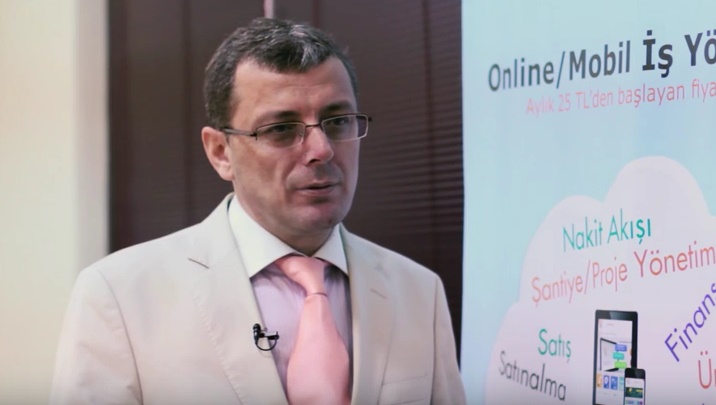 CRM yazılımı almak isteyen firmalar nasıl bir yol izlemeli?