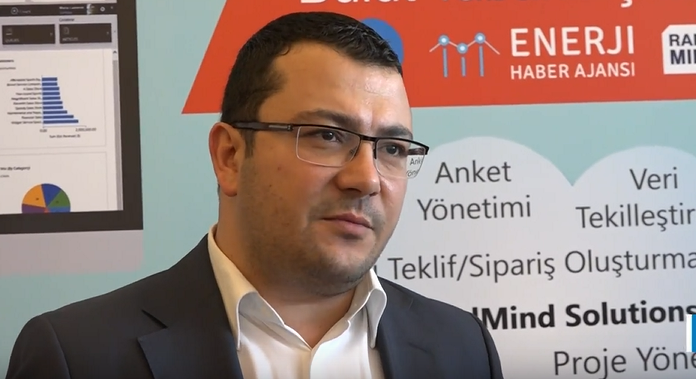 CRMAKADEMİ kimdir?