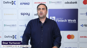 Yapay zeka hızla büyüyor ve iş piyasasını tehdit ediyor. Peki bu değişime nasıl hazırlanmalı? Riskler ve fırsatlar bu yazıda ele alınıyor.